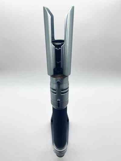 a-collector-s-edition-of-star-wars-jedi-survivor-with-a-replica-lightsaber-is-presented_6.jpg