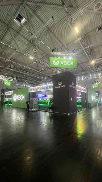 К встрече с игроками готова: Microsoft поделилась фотографиями стенда Xbox на Gamescom 2022